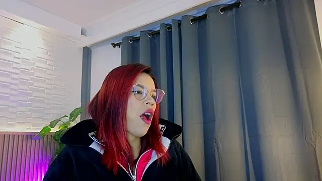 TiffanyWalk online show from October 15, 10:48 am