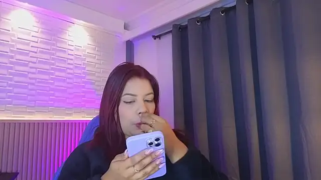 TiffanyWalk online show from December 19, 10:44 am