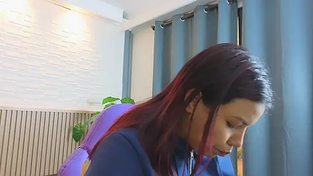 TiffanyWalk online show from April 8, 12:49 pm