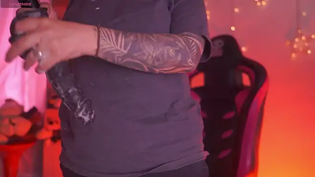 Madison Mayer online show from March 27, 1:11 pm