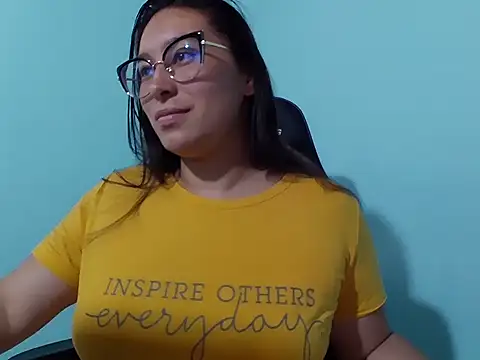 Snapshot of cloe_starr chatting on October 21, 4:08 pm cloe starr online show from October 21, 4:08 pm