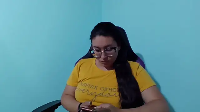 Snapshot of cloe_starr chatting on October 22, 4:18 pm cloe starr online show from October 22, 4:18 pm