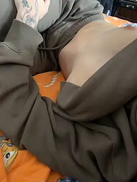 Snapshot of LexieB chatting on October 27, 7:56 am LexieB online show from October 27, 7:56 am