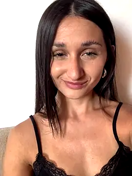 luci brecman online show from December 14, 2:00 pm