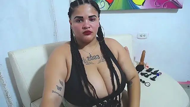 Snapshot of latina_bigboos25 chatting on October 5, 3:16 am latina bigboos25 online show from October 5, 3:16 am