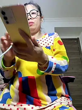 aa520uv online show from November 18, 2:43 pm