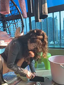 Snapshot of aa520uv chatting on February 15, 7:51 am aa520uv online show from February 15, 7:51 am