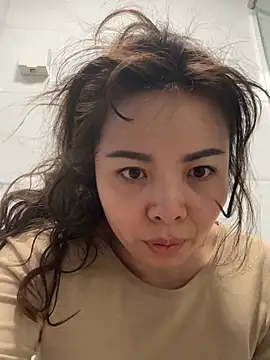 Snapshot of aa520uv chatting on February 27, 2:55 am aa520uv online show from February 27, 2:55 am