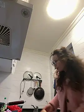 Snapshot of aa520uv chatting on March 1, 3:19 am aa520uv online show from March 1, 3:19 am