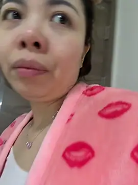 Snapshot of aa520uv chatting on March 14, 1:49 pm aa520uv online show from March 14, 1:49 pm