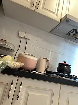 Snapshot of aa520uv chatting on March 25, 3:01 am aa520uv online show from March 25, 3:01 am