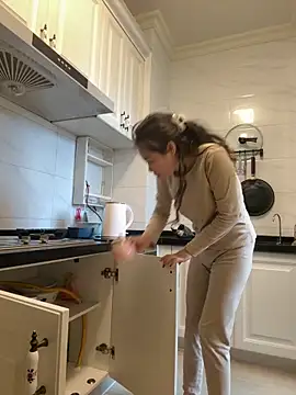 Snapshot of aa520uv chatting on April 8, 2:00 am aa520uv online show from April 8, 2:00 am