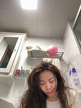 Snapshot of aa520uv chatting on April 13, 1:22 am aa520uv online show from April 13, 1:22 am