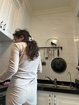 Snapshot of aa520uv chatting on April 15, 1:56 am aa520uv online show from April 15, 1:56 am