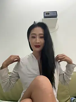 linger-23 online show from October 21, 1:34 pm