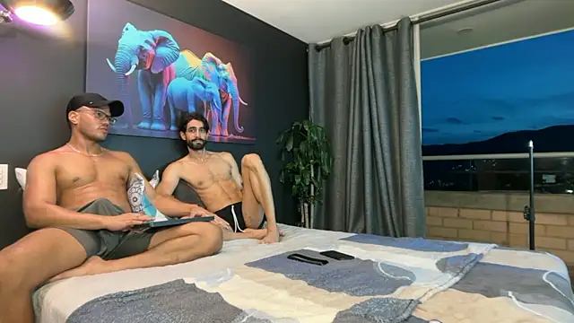 highlatin guysoficial online show from May 30, 11:35 pm
