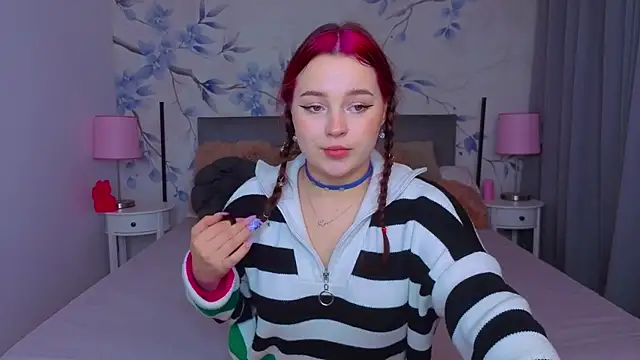 Snapshot of Cute_kitty- chatting on November 14, 11:57 pm Cute kitty- online show from November 14, 11:57 pm