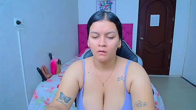 Snapshot of kriss_sweetboobs10 chatting on July 14, 1:17 pm kriss sweetboobs10 online show from July 14, 1:17 pm