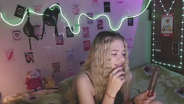 Your Horny Friends online show from November 4, 1:21 pm