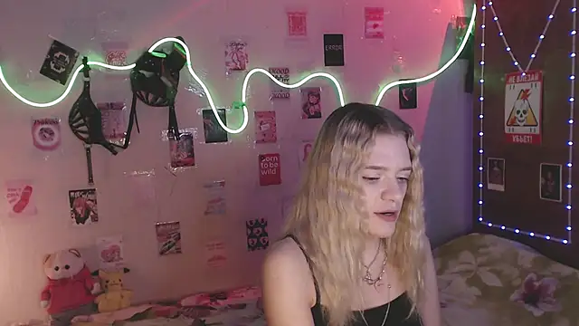 Your Horny Friends online show from November 5, 10:26 am