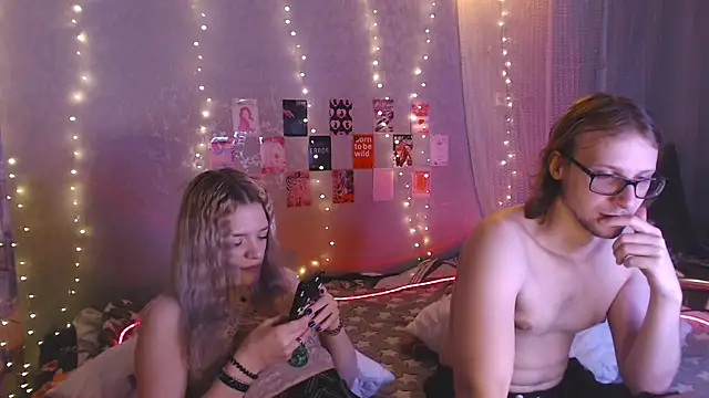 Your Horny Friends online show from April 4, 2:36 pm