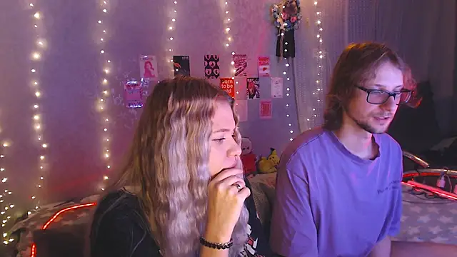 Your Horny Friends online show from April 14, 2:56 pm