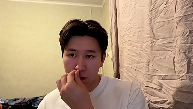 Snapshot of aliktasty chatting on December 2, 4:46 pm aliktasty online show from December 2, 4:46 pm