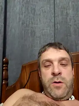 Snapshot of cumplay19850 chatting on April 18, 6:39 am cumplay19850 online show from April 18, 6:39 am
