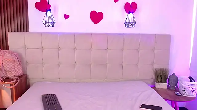 dayancarolina  online show from July 17, 7:30 pm