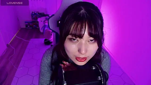 Snapshot of miharu01 chatting on November 30, 1:04 pm miharu01 online show from November 30, 1:04 pm