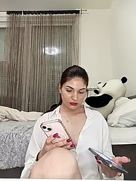 Snapshot of MeCherryy chatting on March 19, 6:45 pm MeCherryy online show from March 19, 6:45 pm