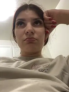 Snapshot of MeCherryy chatting on March 20, 6:35 pm MeCherryy online show from March 20, 6:35 pm