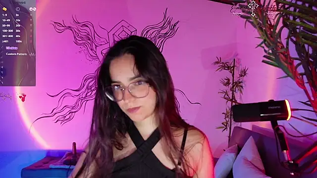 Emmi Roberts online show from March 26, 1:11 am