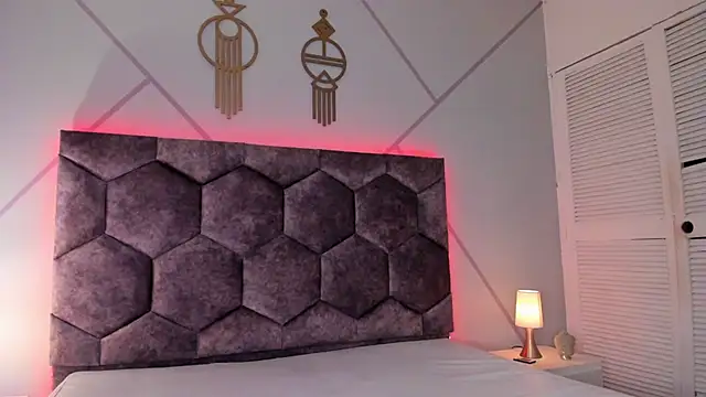 Chloe Durand  online show from March 15, 9:27 pm