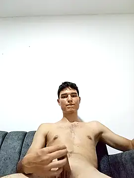 Snapshot of Saul_yei chatting on December 15, 12:48 am Saul yei online show from December 15, 12:48 am