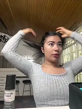 alice kingsley  online show from March 27, 8:08 pm