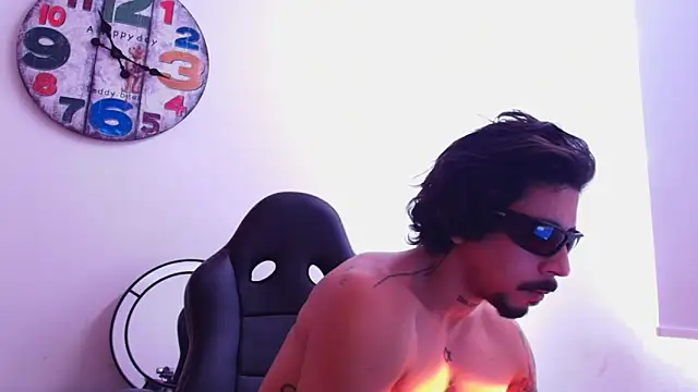 josemeirelesfox online show from October 6, 5:54 pm