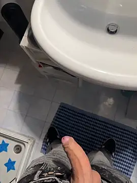 Snapshot of impaolo20 chatting on February 5, 4:00 pm impaolo20 online show from February 5, 4:00 pm