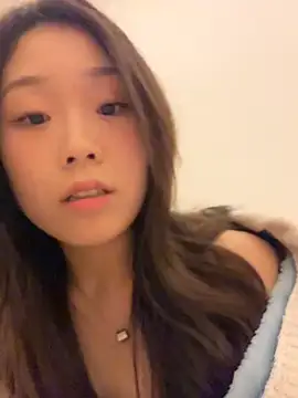 Snapshot of Minnie-66 chatting on March 18, 12:03 pm Minnie-66 online show from March 18, 12:03 pm