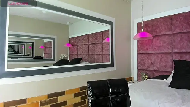 Christian Musclet4 online show from March 22, 10:26 pm