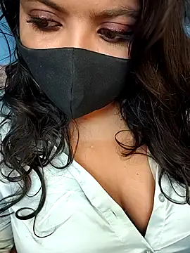 Snapshot of Tamil_hot_whiskey_girl chatting on March 17, 5:38 pm Tamil hot whiskey girl online show from March 17, 5:38 pm