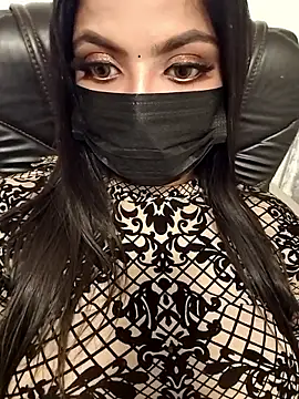 Snapshot of Tamil_hot_whiskey_girl chatting on October 4, 12:41 am Tamil hot whiskey girl online show from October 4, 12:41 am