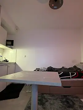 Renoirmonter online show from April 9, 10:37 pm