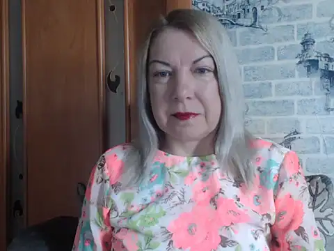 Lillia Ray online show from April 6, 6:58 am