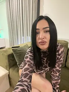 Snapshot of Black_swan7777 chatting on January 13, 2:44 pm Black swan7777 online show from January 13, 2:44 pm