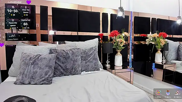 keylamillerr online show from October 11, 7:56 pm