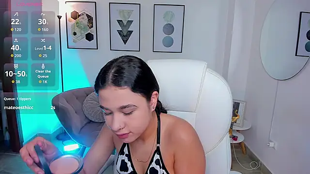 Snapshot of Danaa_Rouse chatting on October 1, 7:20 pm Danaa Rouse online show from October 1, 7:20 pm
