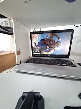 Snapshot of membro_destruidor chatting on March 18, 4:37 pm membro destruidor online show from March 18, 4:37 pm