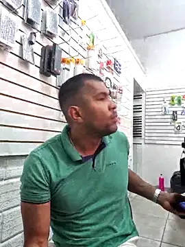 Snapshot of membro_destruidor chatting on March 20, 3:47 pm membro destruidor online show from March 20, 3:47 pm