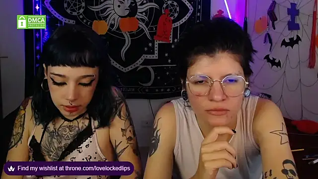 lovelockedlips online show from October 25, 1:02 am